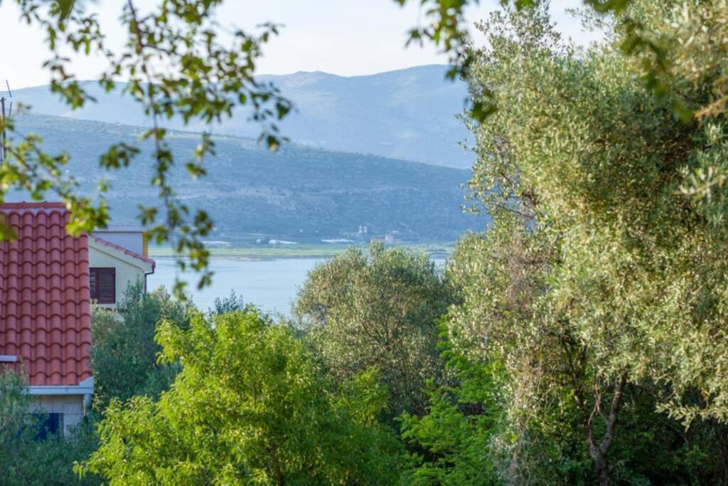 Villa Lipovac โตรกีร์ ภายนอก รูปภาพ