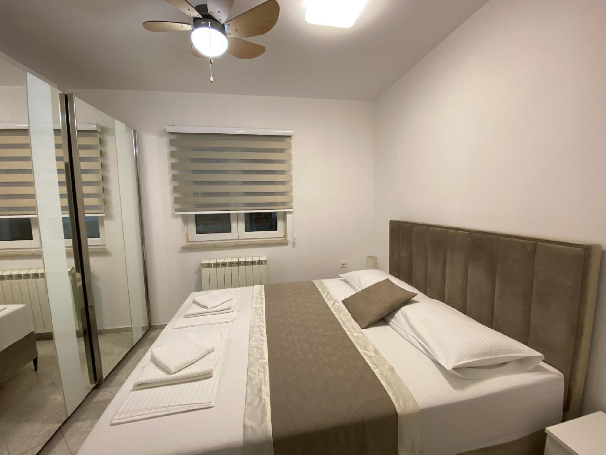 Villa Lipovac โตรกีร์ ภายนอก รูปภาพ